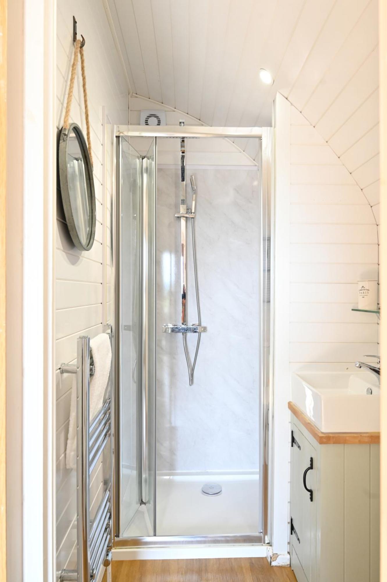 Luxury Glamping Pods - The Heft & The Hirsel Apartment Glasgow Luaran gambar