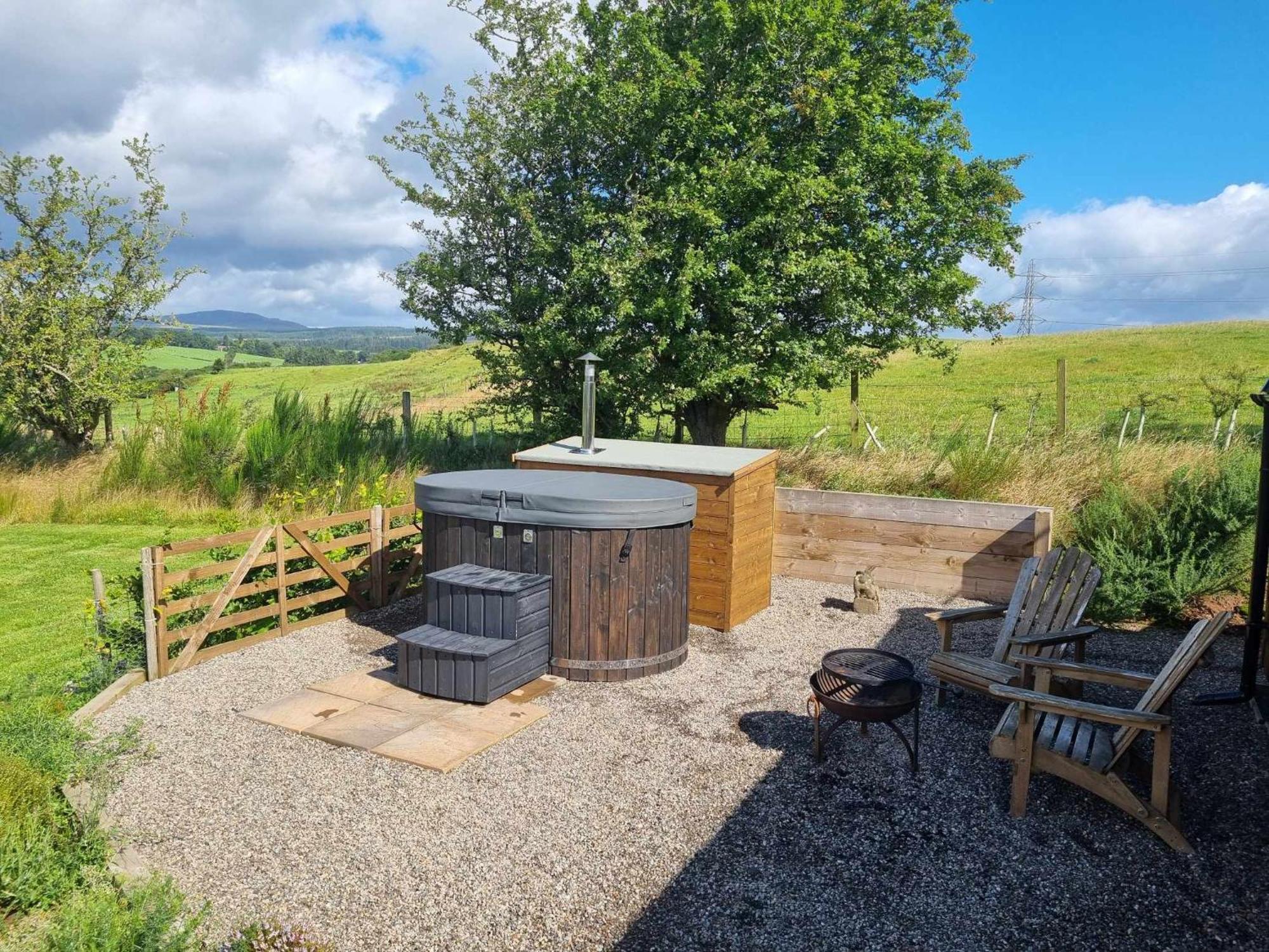 Luxury Glamping Pods - The Heft & The Hirsel Apartment Glasgow Luaran gambar